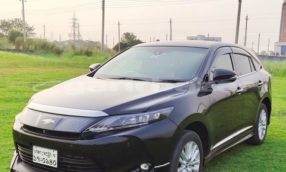 Buy Used 2014 Toyota Harrier in Dhaka, Dhaka Buy Used 2014 Toyota Harrier in Dhaka, Dhaka