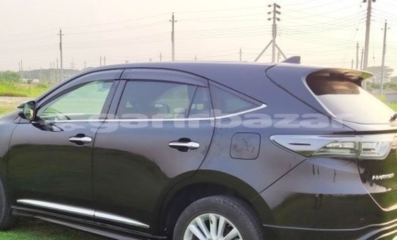 Buy Used 2014 Toyota Harrier in Dhaka, Dhaka Buy Used 2014 Toyota Harrier in Dhaka, Dhaka