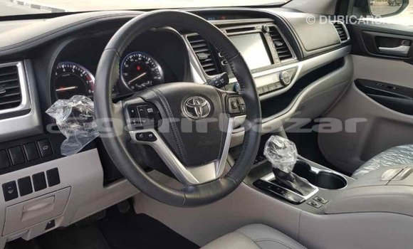 Buy Import 2014 Toyota Highlander in Import - Dubai, Bandarban Buy Import 2014 Toyota Highlander in Import - Dubai, Bandarban