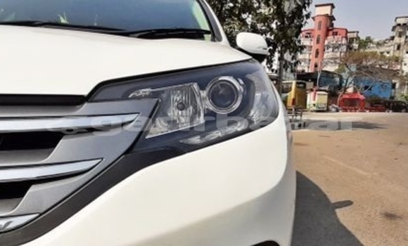 কেনা ব্যবহৃত Honda CR-V White গাড়ী মধ্যে ঢাকা মধ্যে Dhaka কেনা ব্যবহৃত Honda CR-V White গাড়ী মধ্যে ঢাকা মধ্যে Dhaka