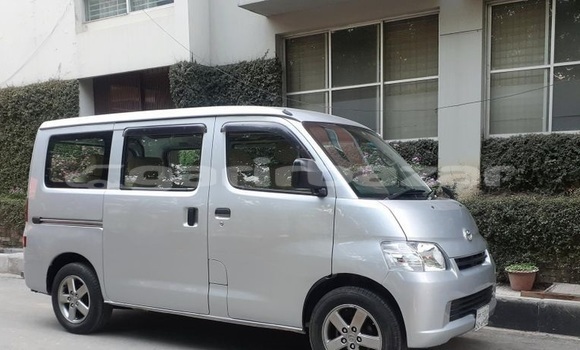 Buy Used 2009 Toyota TownAce in Dhaka, Dhaka Buy Used 2009 Toyota TownAce in Dhaka, Dhaka