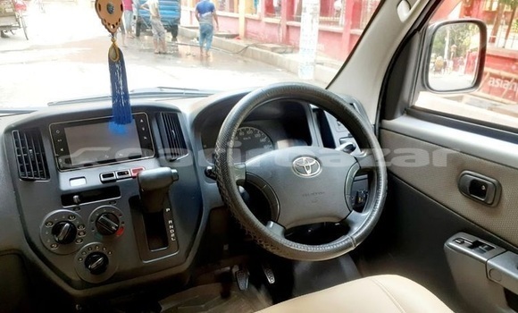Buy Used 2009 Toyota TownAce in Dhaka, Dhaka Buy Used 2009 Toyota TownAce in Dhaka, Dhaka