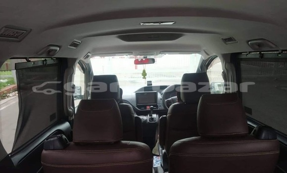 Buy Used 2014 Toyota Noah in Dhaka, Dhaka Buy Used 2014 Toyota Noah in Dhaka, Dhaka