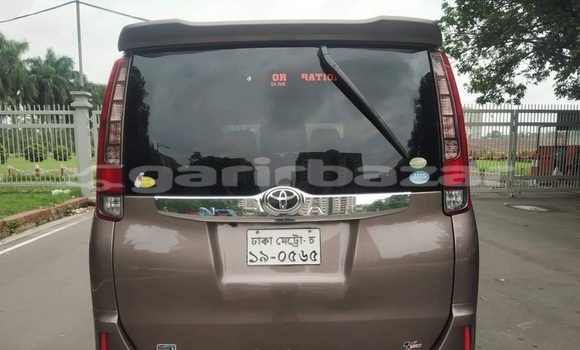 Buy Used 2014 Toyota Noah in Dhaka, Dhaka Buy Used 2014 Toyota Noah in Dhaka, Dhaka