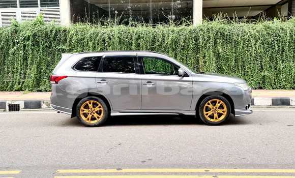 Buy Used 2015 Mitsubishi Outlander in Dhaka, Dhaka Buy Used 2015 Mitsubishi Outlander in Dhaka, Dhaka