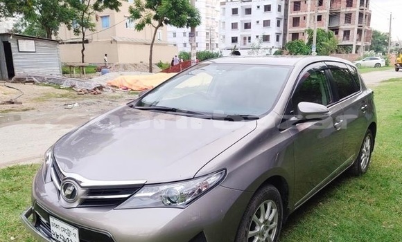 Buy Used 2014 Toyota Auris in Dhaka, Dhaka Buy Used 2014 Toyota Auris in Dhaka, Dhaka