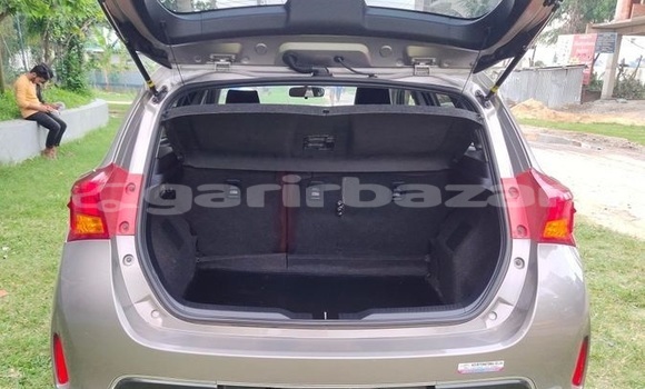 Buy Used 2014 Toyota Auris in Dhaka, Dhaka Buy Used 2014 Toyota Auris in Dhaka, Dhaka