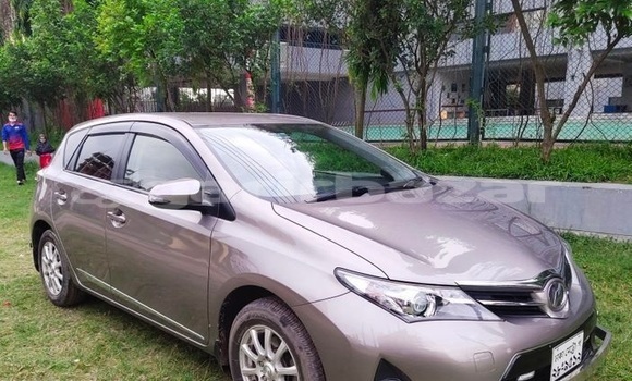Buy Used 2014 Toyota Auris in Dhaka, Dhaka Buy Used 2014 Toyota Auris in Dhaka, Dhaka