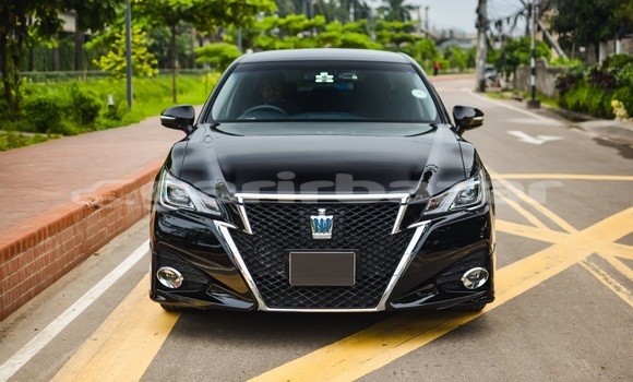 Buy Used 2016 Toyota Crown in Dhaka, Dhaka Buy Used 2016 Toyota Crown in Dhaka, Dhaka