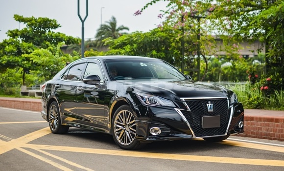 Buy Used 2016 Toyota Crown in Dhaka, Dhaka Buy Used 2016 Toyota Crown in Dhaka, Dhaka