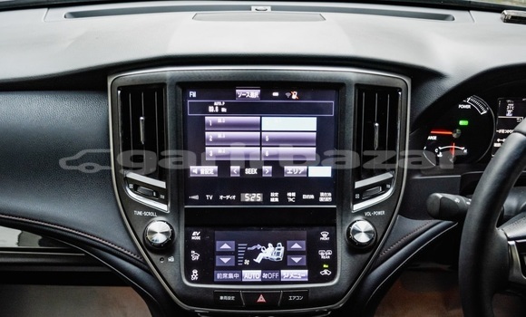 Buy Used 2016 Toyota Crown in Dhaka, Dhaka Buy Used 2016 Toyota Crown in Dhaka, Dhaka