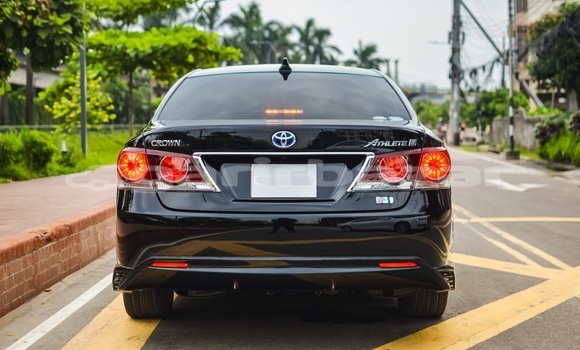 Buy Used 2016 Toyota Crown in Dhaka, Dhaka Buy Used 2016 Toyota Crown in Dhaka, Dhaka