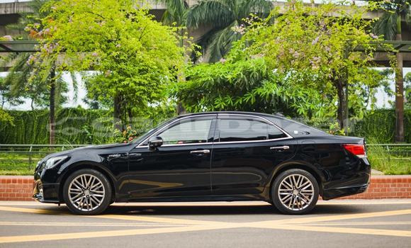 Buy Used 2016 Toyota Crown in Dhaka, Dhaka Buy Used 2016 Toyota Crown in Dhaka, Dhaka
