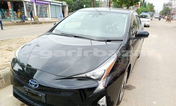 Buy Import 2017 Toyota Prius in Dhaka, Dhaka Buy Import 2017 Toyota Prius in Dhaka, Dhaka