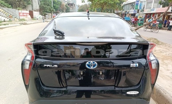 Buy Import 2017 Toyota Prius in Dhaka, Dhaka Buy Import 2017 Toyota Prius in Dhaka, Dhaka