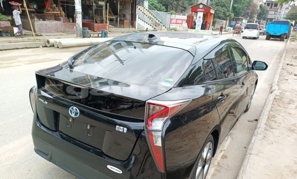 Buy Import 2017 Toyota Prius in Dhaka, Dhaka Buy Import 2017 Toyota Prius in Dhaka, Dhaka