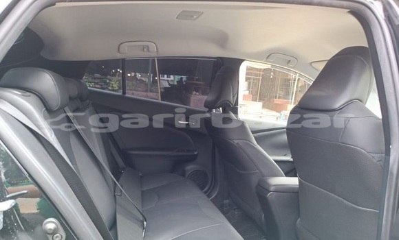 Buy Import 2017 Toyota Prius in Dhaka, Dhaka Buy Import 2017 Toyota Prius in Dhaka, Dhaka