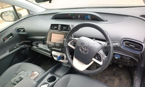 Buy Import 2017 Toyota Prius in Dhaka, Dhaka Buy Import 2017 Toyota Prius in Dhaka, Dhaka