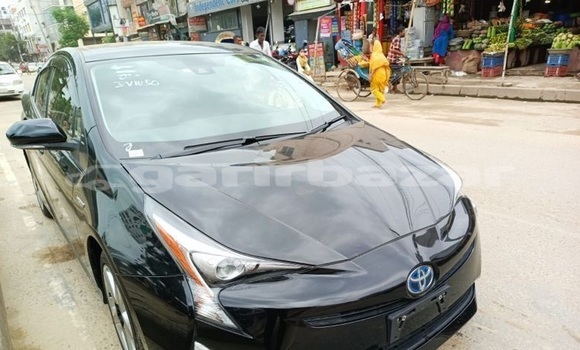 Buy Import 2017 Toyota Prius in Dhaka, Dhaka Buy Import 2017 Toyota Prius in Dhaka, Dhaka