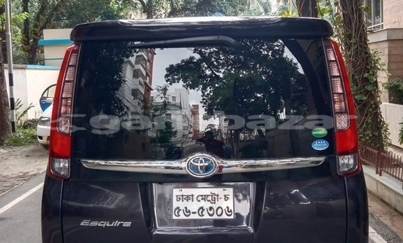 Buy Used 2015 Toyota Esquire in Dhaka, Dhaka Buy Used 2015 Toyota Esquire in Dhaka, Dhaka