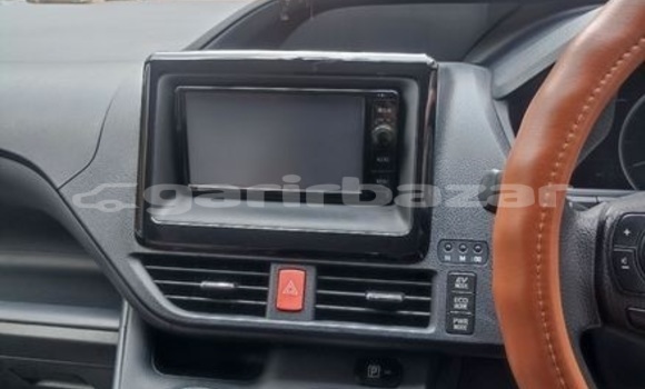 Buy Used 2015 Toyota Esquire in Dhaka, Dhaka Buy Used 2015 Toyota Esquire in Dhaka, Dhaka