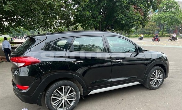 Buy Used 2016 Hyundai Tucson in Dhaka, Dhaka Buy Used 2016 Hyundai Tucson in Dhaka, Dhaka