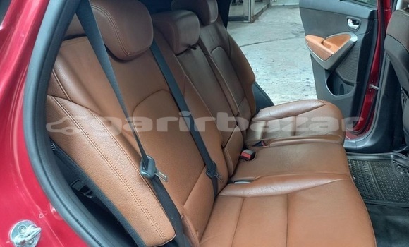 Buy Used 2017 Hyundai Santa Fe in Dhaka, Dhaka Buy Used 2017 Hyundai Santa Fe in Dhaka, Dhaka