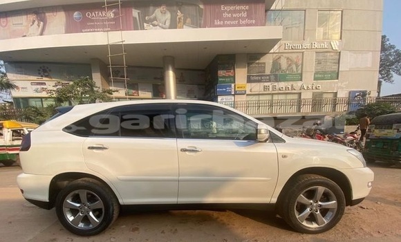 Buy Used 2009 Toyota Harrier in Dhaka, Dhaka Buy Used 2009 Toyota Harrier in Dhaka, Dhaka