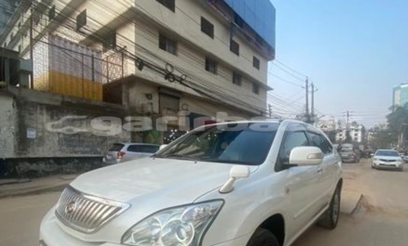 Buy Used 2009 Toyota Harrier in Dhaka, Dhaka Buy Used 2009 Toyota Harrier in Dhaka, Dhaka