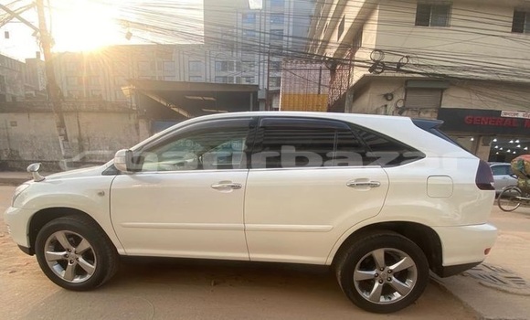 Buy Used 2009 Toyota Harrier in Dhaka, Dhaka Buy Used 2009 Toyota Harrier in Dhaka, Dhaka