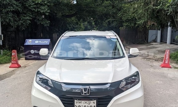 Buy Used 2015 Honda Vezel in Dhaka, Dhaka Buy Used 2015 Honda Vezel in Dhaka, Dhaka