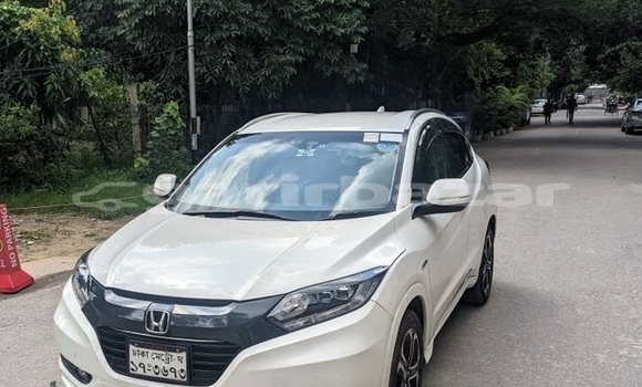 Buy Used 2015 Honda Vezel in Dhaka, Dhaka Buy Used 2015 Honda Vezel in Dhaka, Dhaka