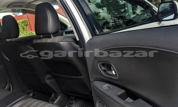 Buy Used 2015 Honda Vezel in Dhaka, Dhaka Buy Used 2015 Honda Vezel in Dhaka, Dhaka