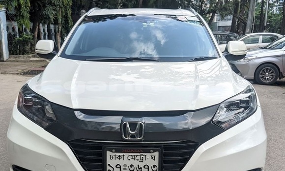 Buy Used 2015 Honda Vezel in Dhaka, Dhaka Buy Used 2015 Honda Vezel in Dhaka, Dhaka