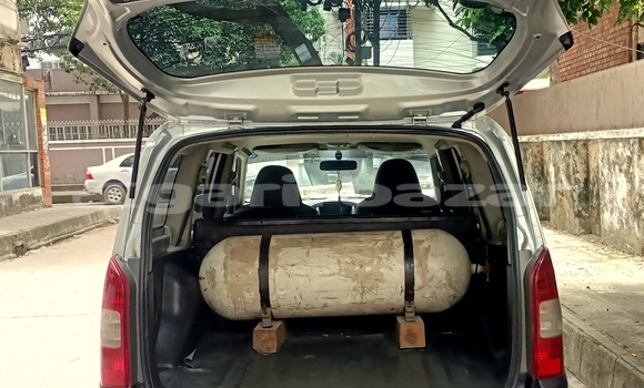 Buy Used 2004 Toyota Probox in Dhaka, Dhaka Buy Used 2004 Toyota Probox in Dhaka, Dhaka