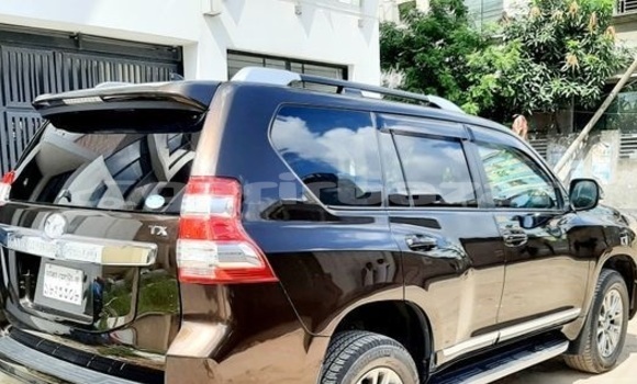 Buy Used 2017 Toyota Land Cruiser Prado in Dhaka, Dhaka Buy Used 2017 Toyota Land Cruiser Prado in Dhaka, Dhaka