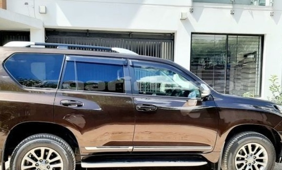Buy Used 2017 Toyota Land Cruiser Prado in Dhaka, Dhaka Buy Used 2017 Toyota Land Cruiser Prado in Dhaka, Dhaka