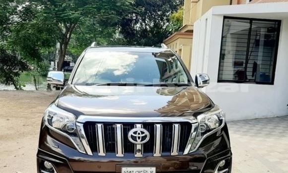 Buy Used 2017 Toyota Land Cruiser Prado in Dhaka, Dhaka Buy Used 2017 Toyota Land Cruiser Prado in Dhaka, Dhaka