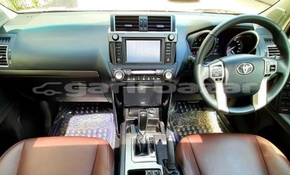 Buy Used 2017 Toyota Land Cruiser Prado in Dhaka, Dhaka Buy Used 2017 Toyota Land Cruiser Prado in Dhaka, Dhaka