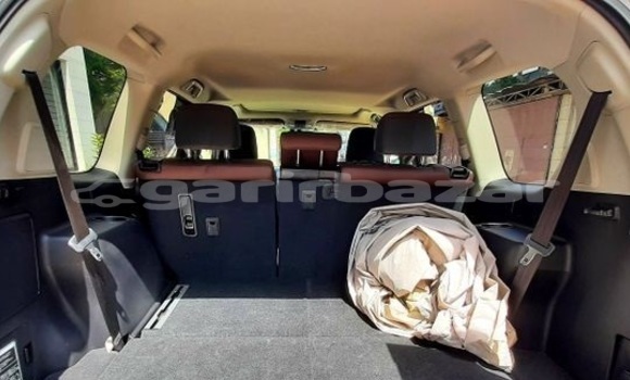Buy Used 2017 Toyota Land Cruiser Prado in Dhaka, Dhaka Buy Used 2017 Toyota Land Cruiser Prado in Dhaka, Dhaka