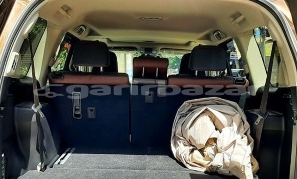 Buy Used 2017 Toyota Land Cruiser Prado in Dhaka, Dhaka Buy Used 2017 Toyota Land Cruiser Prado in Dhaka, Dhaka