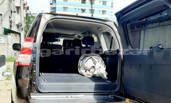 Buy Used 2017 Toyota Land Cruiser Prado in Dhaka, Dhaka Buy Used 2017 Toyota Land Cruiser Prado in Dhaka, Dhaka