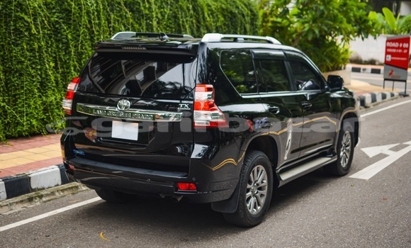 Buy Used 2016 Toyota Land Cruiser Prado in Dhaka, Dhaka Buy Used 2016 Toyota Land Cruiser Prado in Dhaka, Dhaka