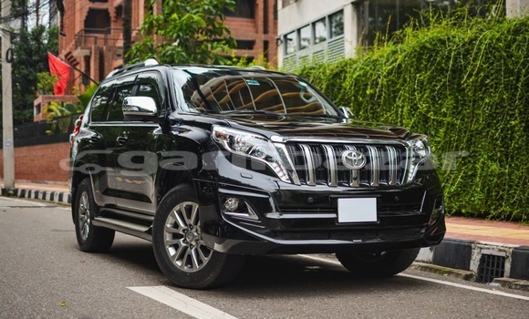 Buy Used 2016 Toyota Land Cruiser Prado in Dhaka, Dhaka Buy Used 2016 Toyota Land Cruiser Prado in Dhaka, Dhaka