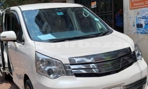 Buy Used 2012 Toyota Noah in Dhaka, Dhaka Buy Used 2012 Toyota Noah in Dhaka, Dhaka
