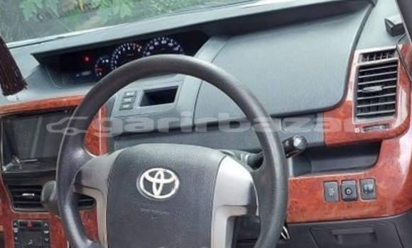 Buy Used 2012 Toyota Noah in Dhaka, Dhaka Buy Used 2012 Toyota Noah in Dhaka, Dhaka