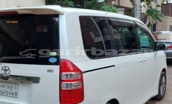 Buy Used 2012 Toyota Noah in Dhaka, Dhaka Buy Used 2012 Toyota Noah in Dhaka, Dhaka