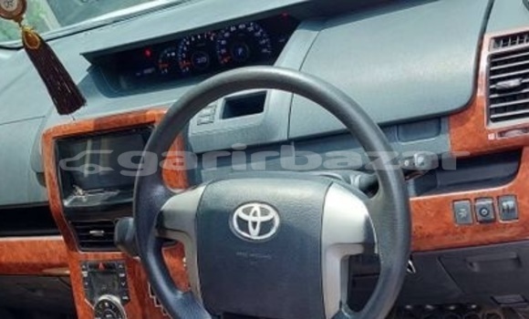 Buy Used 2012 Toyota Noah in Dhaka, Dhaka Buy Used 2012 Toyota Noah in Dhaka, Dhaka