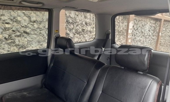 Buy Used 2005 Toyota Noah in Dhaka, Dhaka Buy Used 2005 Toyota Noah in Dhaka, Dhaka