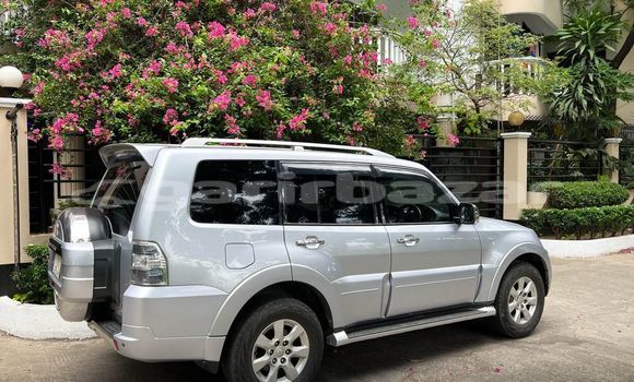 Buy Used 2010 Mitsubishi Pajero in Dhaka, Dhaka Buy Used 2010 Mitsubishi Pajero in Dhaka, Dhaka